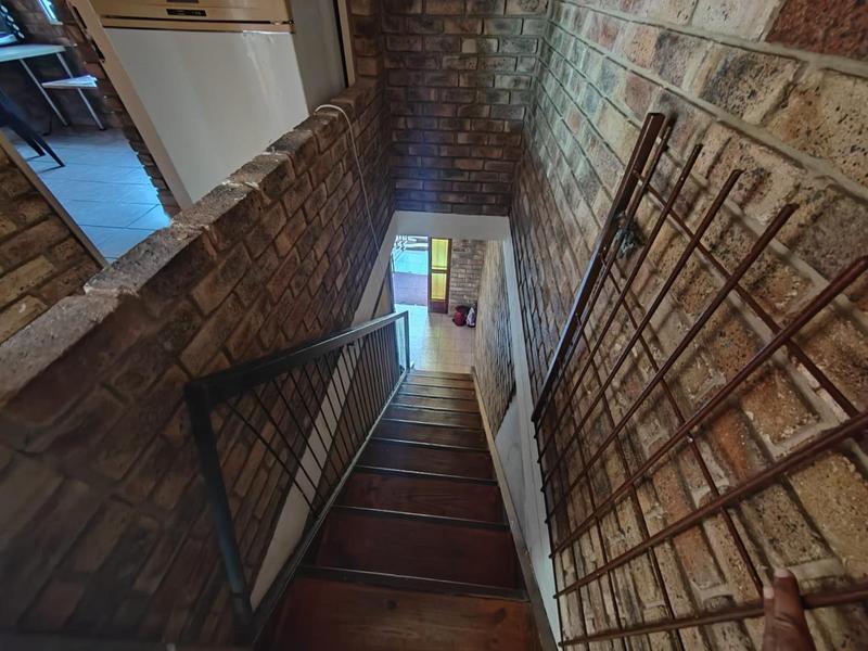 4 Bedroom Property for Sale in Ninapark Gauteng