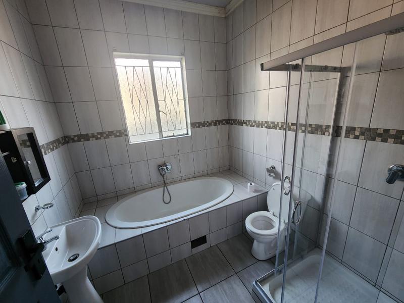 3 Bedroom Property for Sale in Pretoria Gardens Gauteng