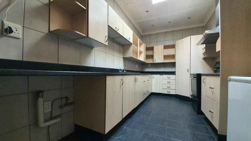 6 Bedroom Property for Sale in Pretoria North Gauteng