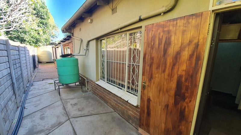 6 Bedroom Property for Sale in Pretoria North Gauteng