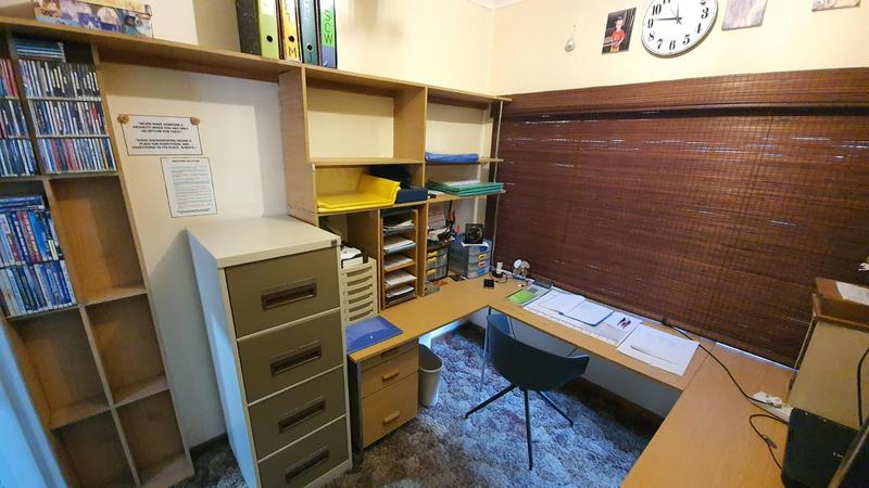 6 Bedroom Property for Sale in Pretoria North Gauteng