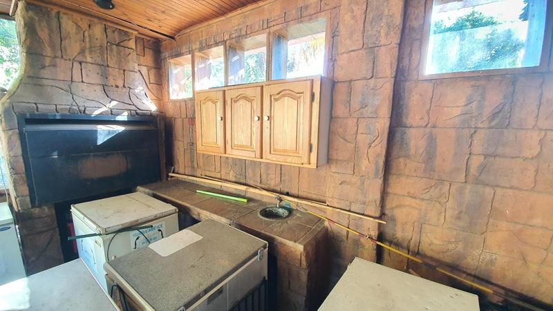 6 Bedroom Property for Sale in Pretoria North Gauteng