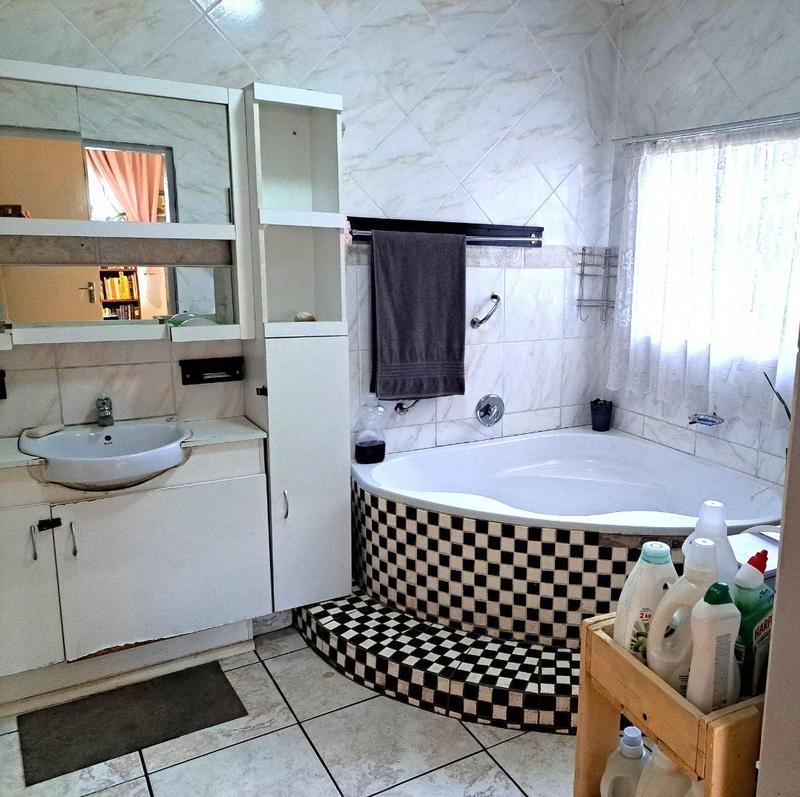 3 Bedroom Property for Sale in Pretoria North Gauteng