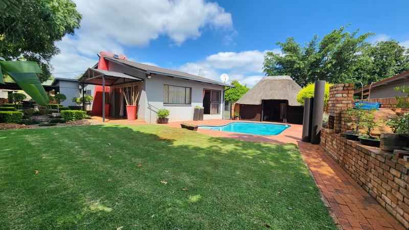 4 Bedroom Property for Sale in Sinoville Gauteng