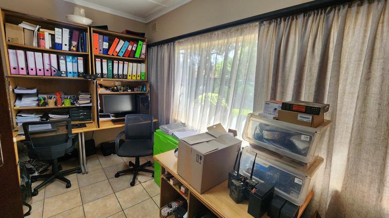 4 Bedroom Property for Sale in Sinoville Gauteng