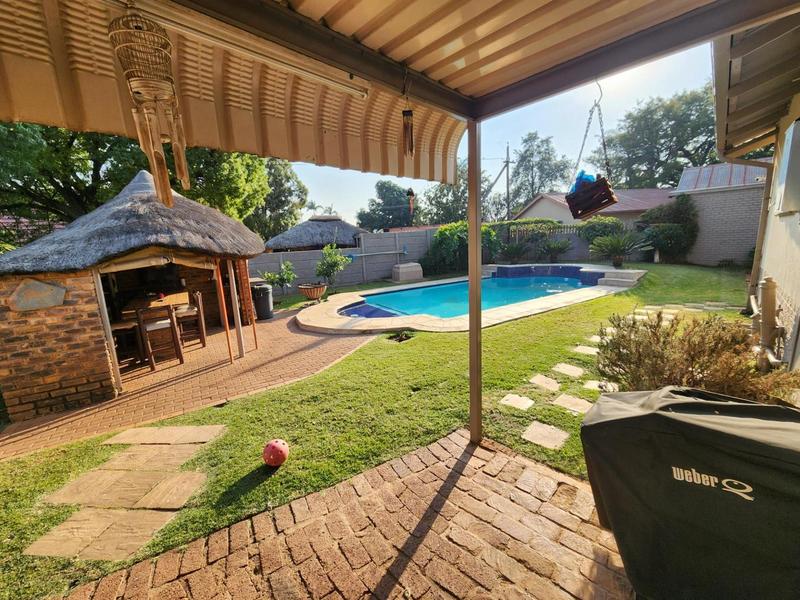 3 Bedroom Property for Sale in Sinoville Gauteng