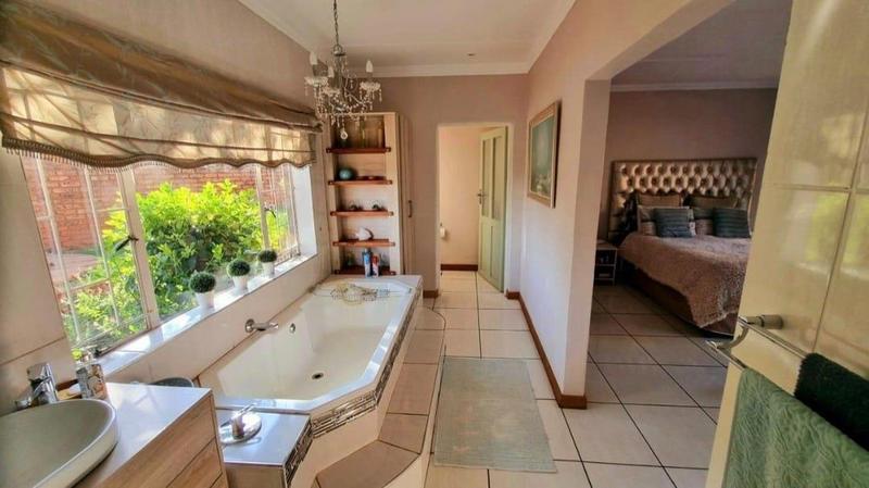 4 Bedroom Property for Sale in Suiderberg Gauteng