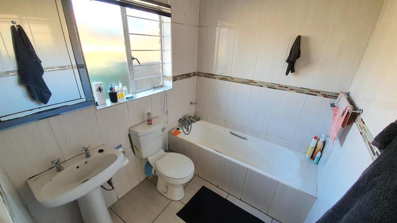 2 Bedroom Property for Sale in The Orchards Gauteng