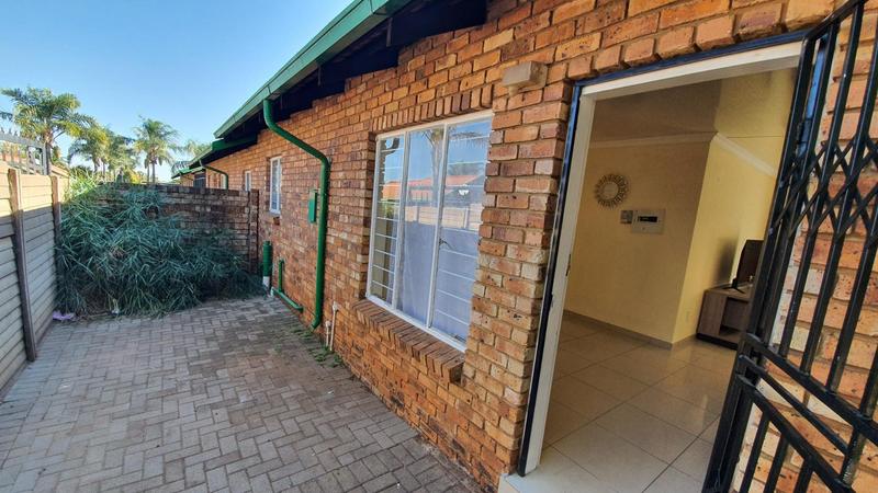 2 Bedroom Property for Sale in The Orchards Gauteng