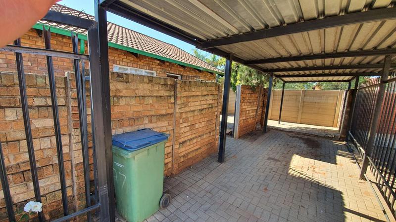 2 Bedroom Property for Sale in The Orchards Gauteng