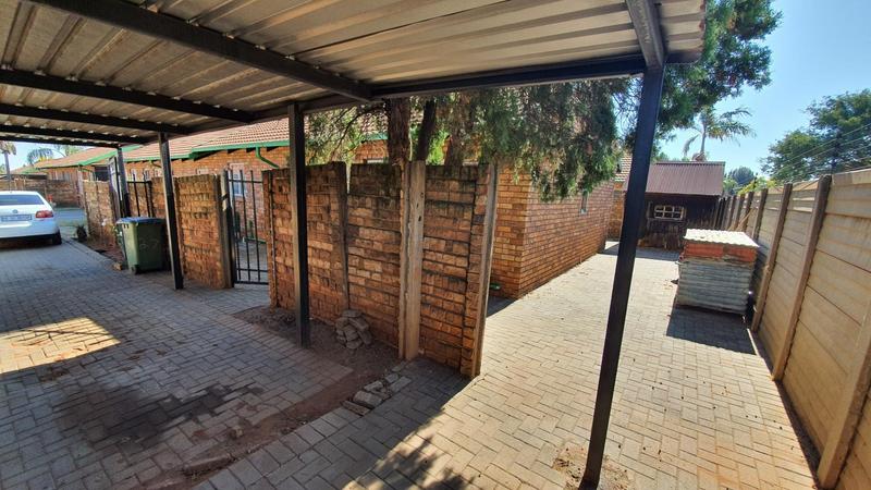 2 Bedroom Property for Sale in The Orchards Gauteng