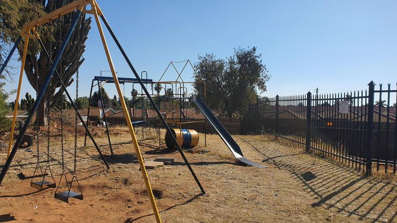 2 Bedroom Property for Sale in The Orchards Gauteng