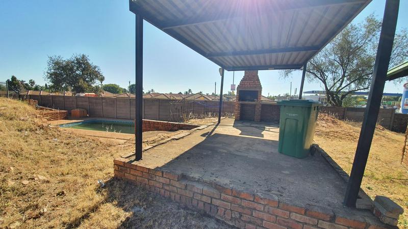 2 Bedroom Property for Sale in The Orchards Gauteng