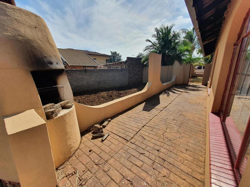 3 Bedroom Property for Sale in The Orchards Gauteng