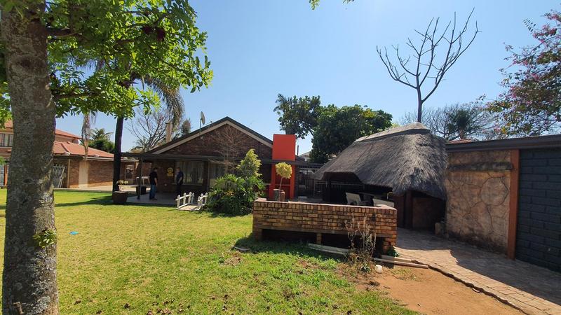 3 Bedroom Property for Sale in The Orchards Gauteng