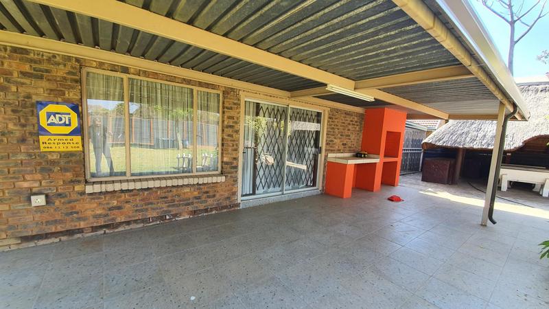 3 Bedroom Property for Sale in The Orchards Gauteng