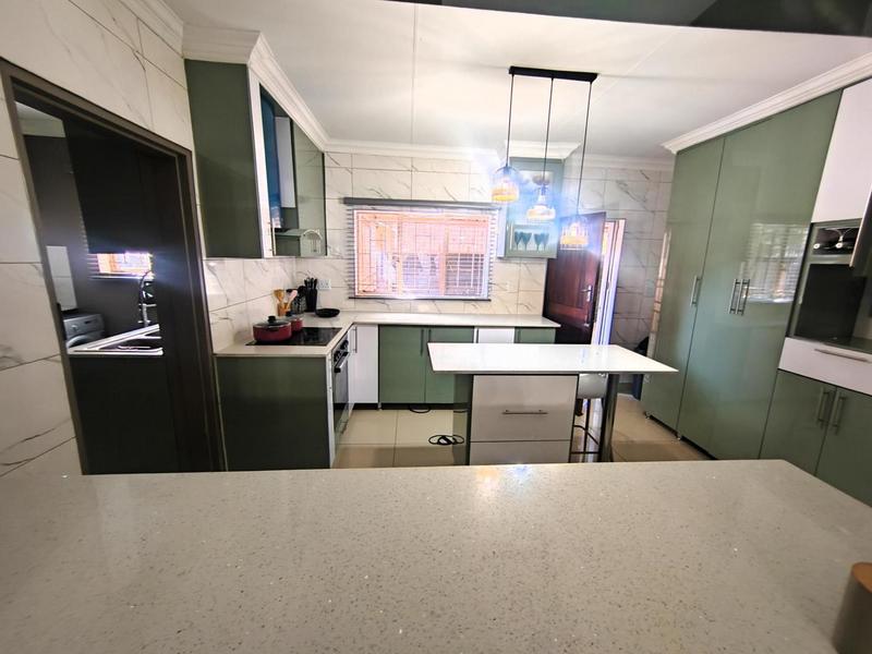 3 Bedroom Property for Sale in The Orchards Gauteng