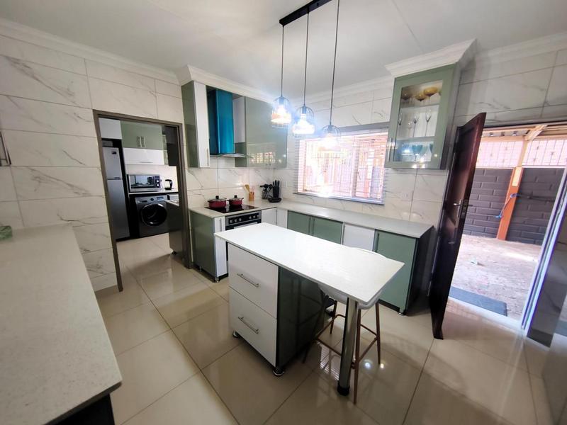 3 Bedroom Property for Sale in The Orchards Gauteng
