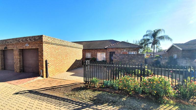 3 Bedroom Property for Sale in Theresa Park Gauteng