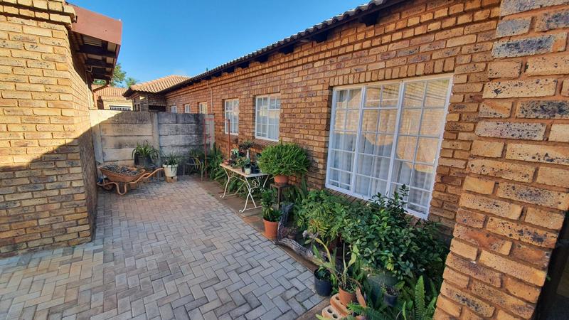 3 Bedroom Property for Sale in Theresa Park Gauteng