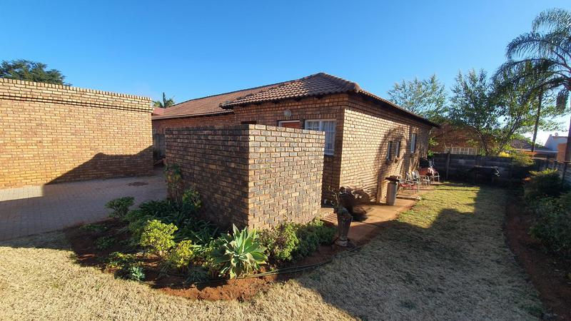 3 Bedroom Property for Sale in Theresa Park Gauteng