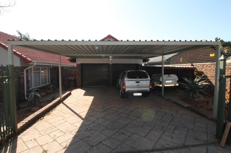 3 Bedroom Property for Sale in Theresa Park Gauteng