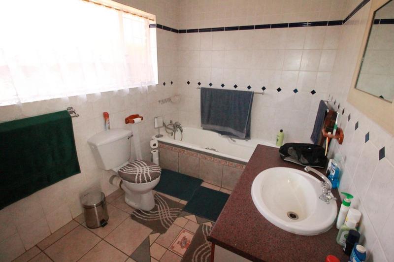 3 Bedroom Property for Sale in Theresa Park Gauteng