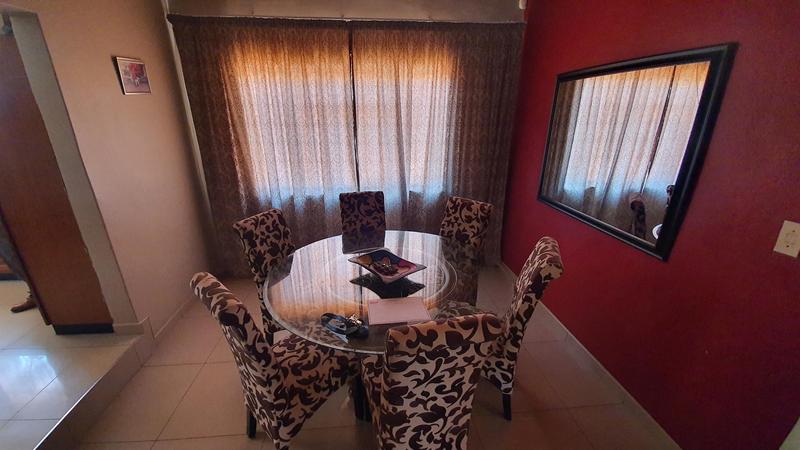 4 Bedroom Property for Sale in Theresa Park Gauteng