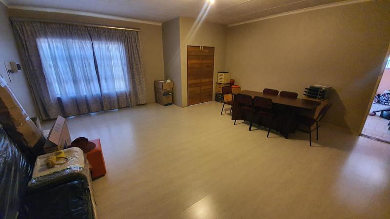 4 Bedroom Property for Sale in Theresa Park Gauteng