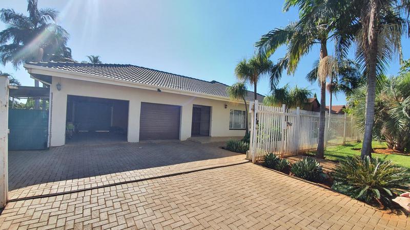 4 Bedroom Property for Sale in Theresa Park Gauteng