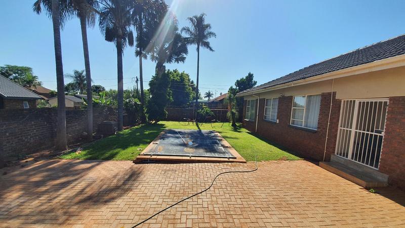 4 Bedroom Property for Sale in Theresa Park Gauteng