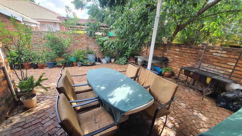 3 Bedroom Property for Sale in Theresa Park Gauteng