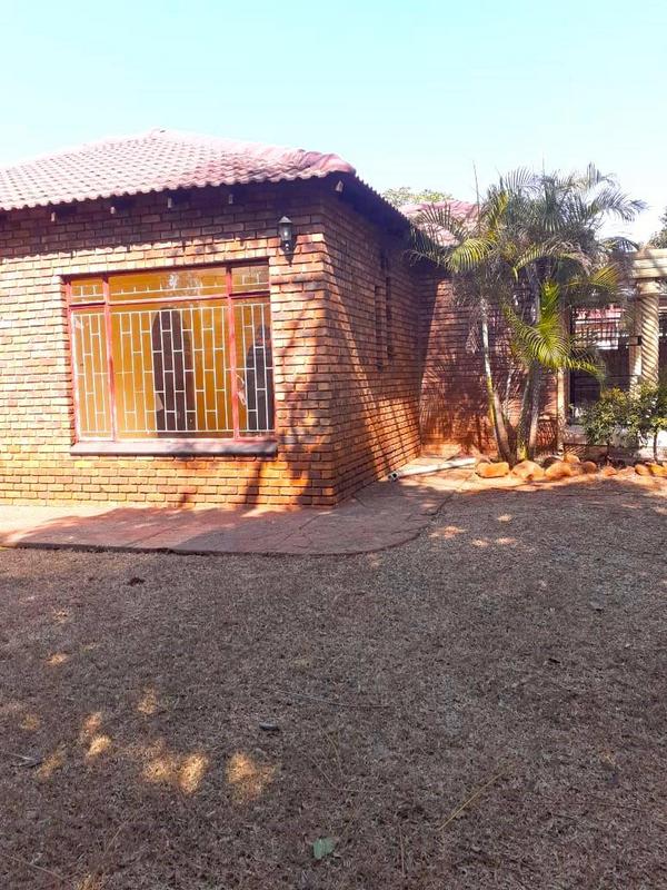 4 Bedroom Property for Sale in Theresa Park Gauteng
