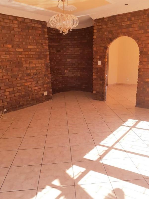 4 Bedroom Property for Sale in Theresa Park Gauteng