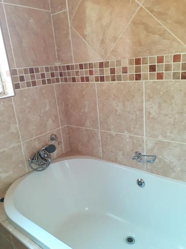 4 Bedroom Property for Sale in Theresa Park Gauteng