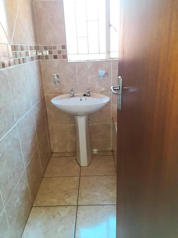 4 Bedroom Property for Sale in Theresa Park Gauteng