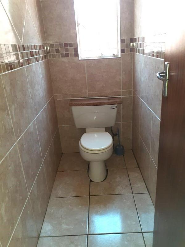 4 Bedroom Property for Sale in Theresa Park Gauteng