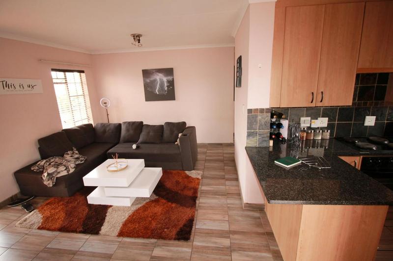 2 Bedroom Property for Sale in Theresa Park Gauteng