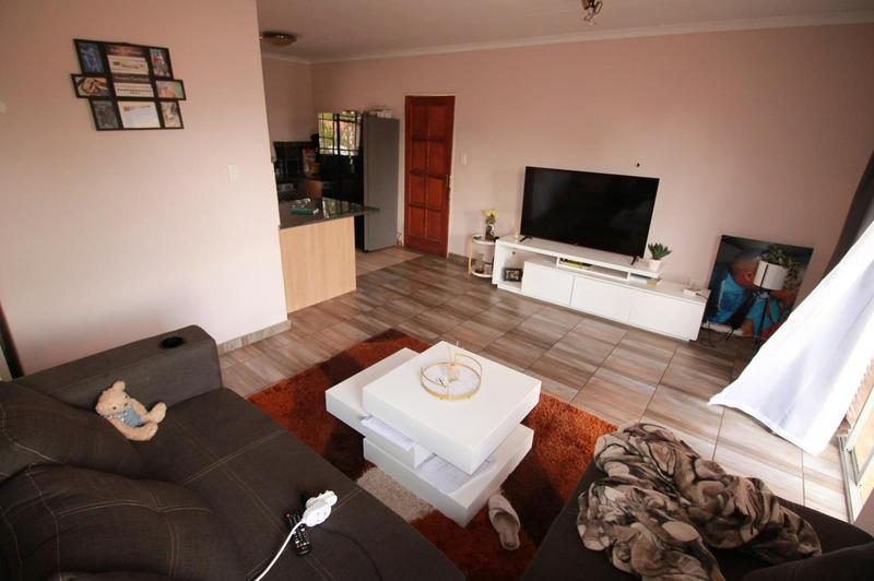 2 Bedroom Property for Sale in Theresa Park Gauteng