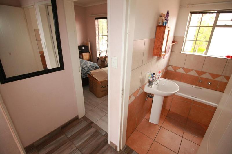 2 Bedroom Property for Sale in Theresa Park Gauteng