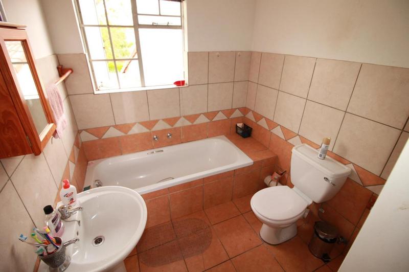 2 Bedroom Property for Sale in Theresa Park Gauteng