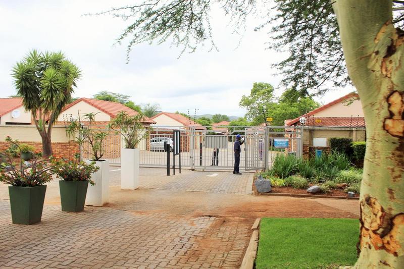 2 Bedroom Property for Sale in Theresa Park Gauteng