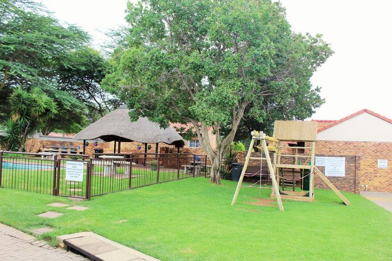 2 Bedroom Property for Sale in Theresa Park Gauteng