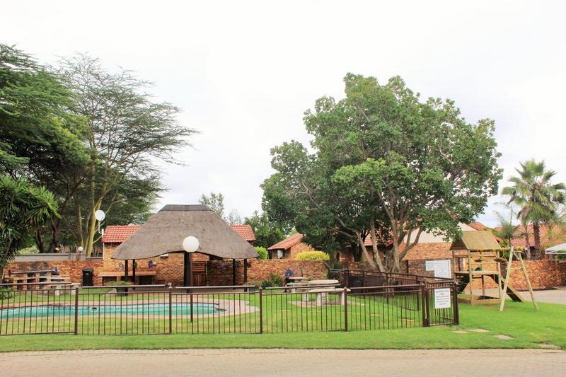 2 Bedroom Property for Sale in Theresa Park Gauteng