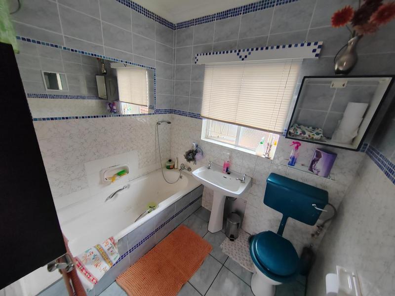 3 Bedroom Property for Sale in Tileba Gauteng