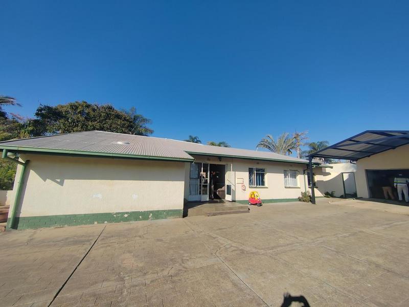 5 Bedroom Property for Sale in Tileba Gauteng