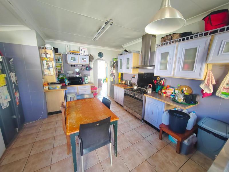 5 Bedroom Property for Sale in Tileba Gauteng