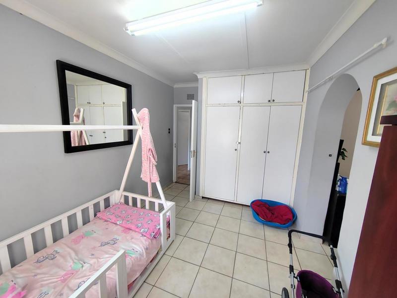 5 Bedroom Property for Sale in Tileba Gauteng