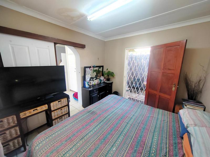 5 Bedroom Property for Sale in Tileba Gauteng