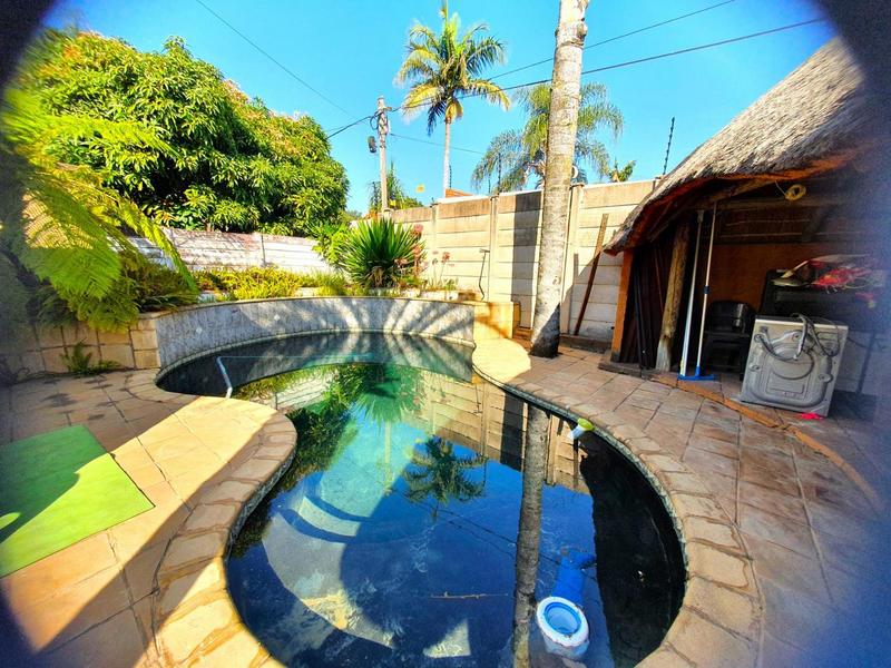 5 Bedroom Property for Sale in Tileba Gauteng
